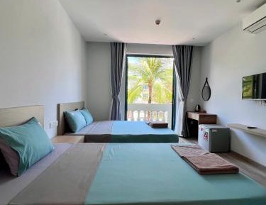 Triple Room with Pool View