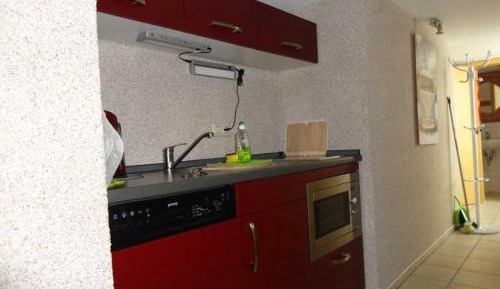 Two-Bedroom Apartment with Shower 