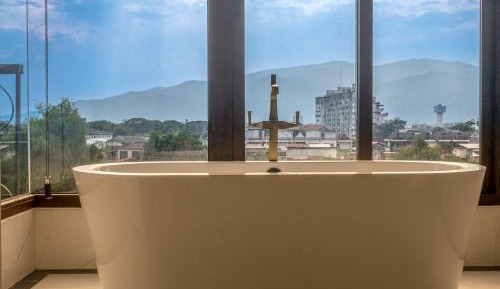 Suite with River View