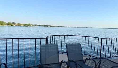 Two-Bedroom Apartment with Lake View
