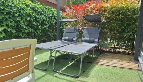 Apartment with Garden View