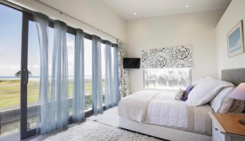 Two-Bedroom Apartment with Ocean View