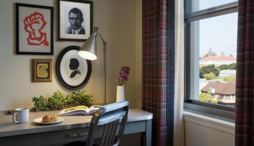 Graduate King Room - Top Floor