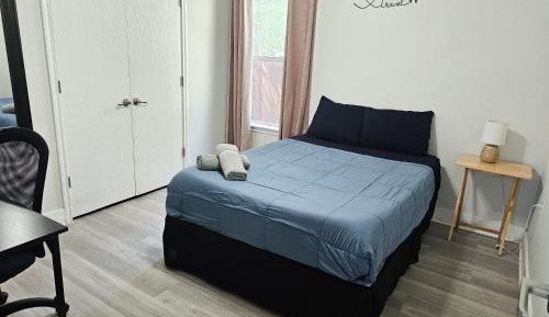 Single Room with Shared Bathroom