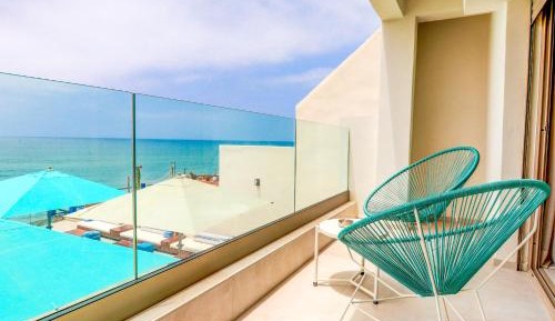 Two-Bedroom Apartment with Sea View