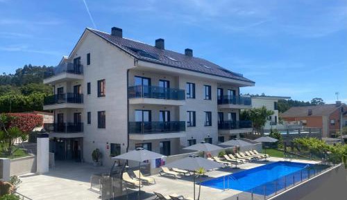 One-Bedroom Apartment with Sea View