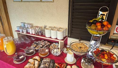 Double or Twin Room with Shower