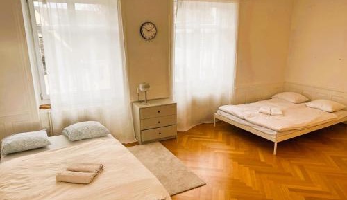 One-Bedroom Apartment with City View