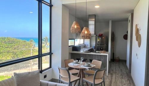 Deluxe One-Bedroom Apartment with Ocean View