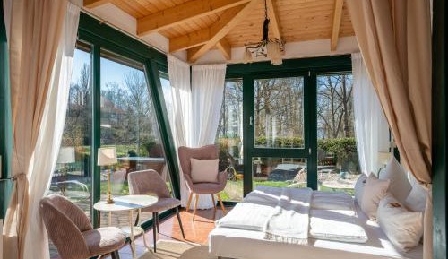 Studio with Sofa Bed