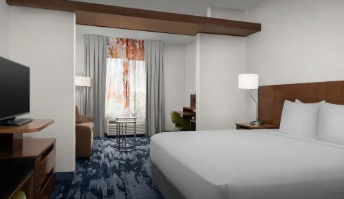 King Studio with Sofa Bed