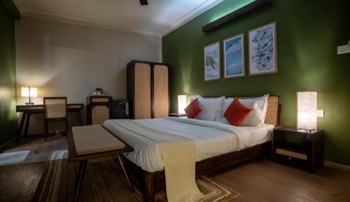Standard King Room