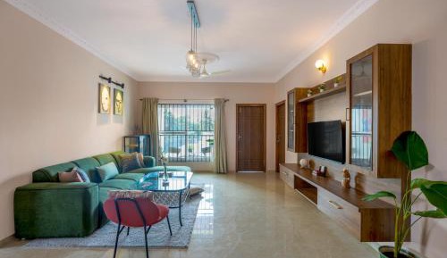 Three-Bedroom Premium Apartment with Balcony