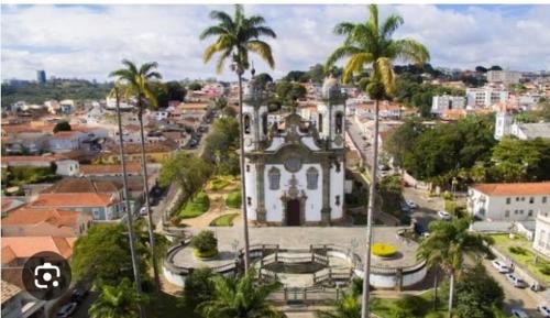 One-Bedroom Apartment with View