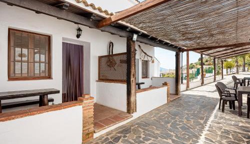 Three-Bedroom Superior Apartment