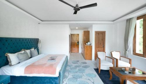 King Room with Mountain View