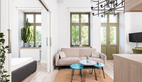 Superior One-Bedroom Apartment with Balcony