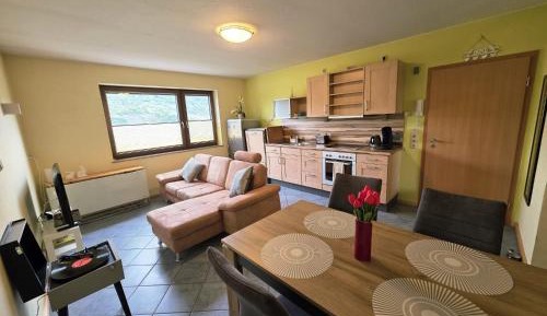 One-Bedroom Apartment - Non-Smoking