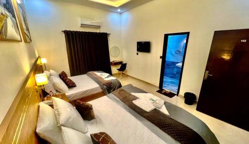 Superior Family Room