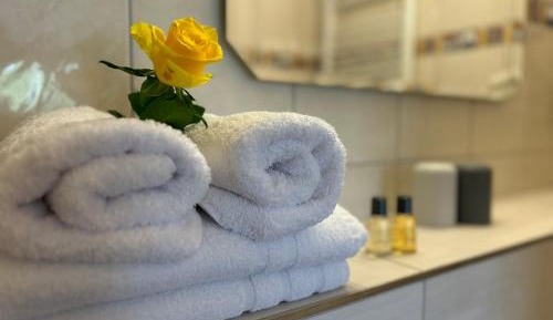 Deluxe Double Room with Side Sea View