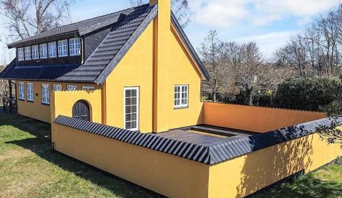 Three-Bedroom Vacation Home 