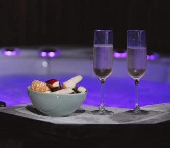 One-Bedroom Deluxe Apartment