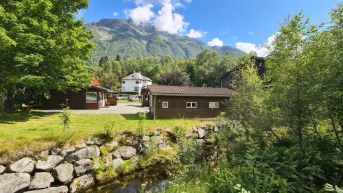 Cottage with Kitchenette and Private Bathroom