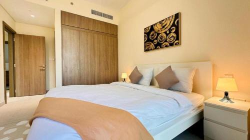 One-Bedroom Standard Apartment