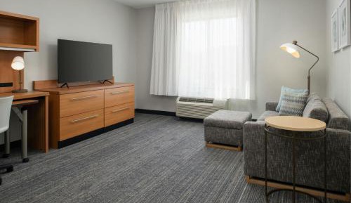 One-Bedroom Queen Suite with Sofa Bed