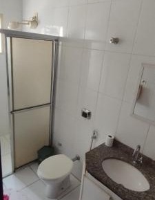 One-Bedroom Loft Apartment with One Queen Bed