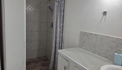 Studio Apartment with Queen Bed