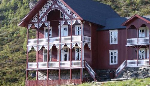 Twin Room with Shared Bathroom