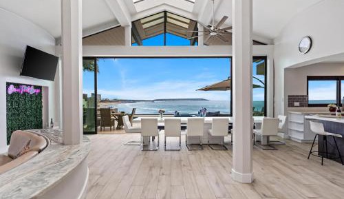 Ten-Bedroom Holiday Home
