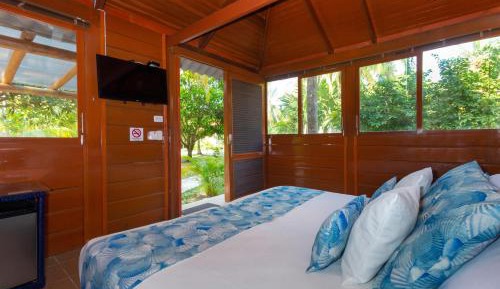 Bungalow with Sea View