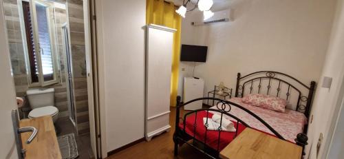 Single Room with Bathroom