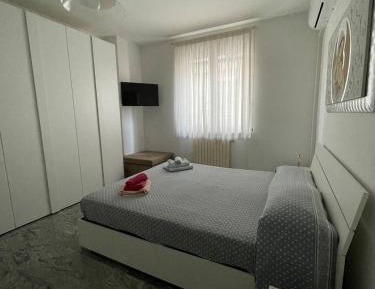Deluxe Double Room (2 Adults + 1 Child)