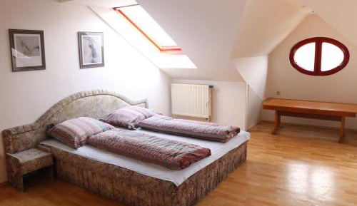 Economy Double or Twin Room