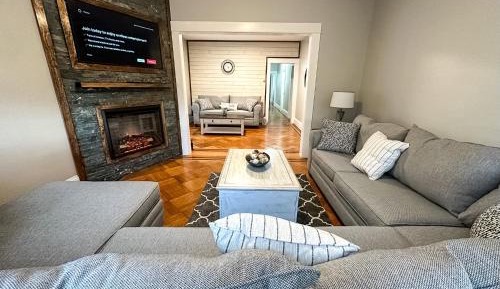 Three-Bedroom Premium Apartment with Balcony