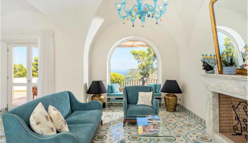 Six-Bedroom Holiday Home