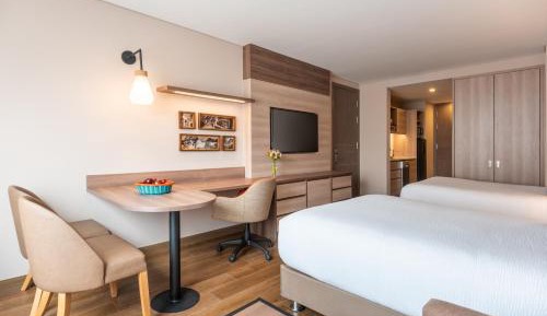 Studio suite with 2 Queen, Sofa bed, City view