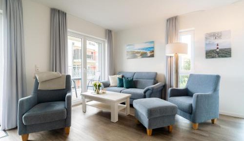 Apartment with Lake View