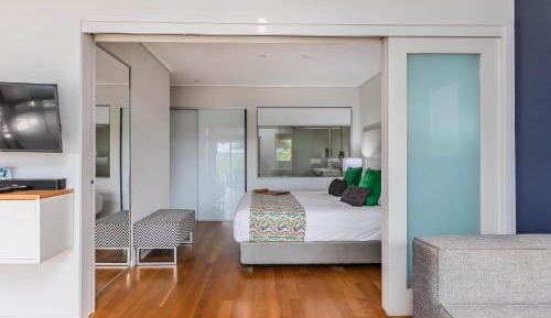 Two Bedroom Dual-Key Spa Suite