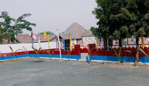 Deluxe Double Room (2 Adults + 1 Child)