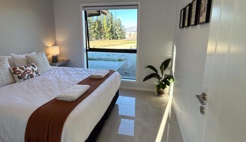 King Room with Mountain View