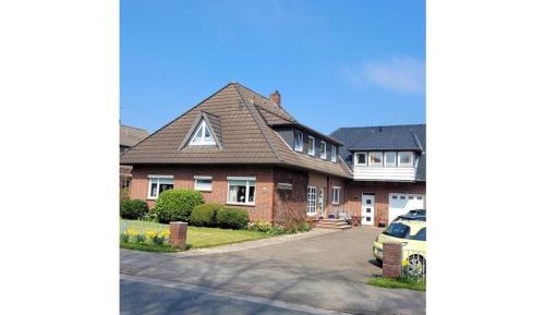 One-Bedroom House Boat