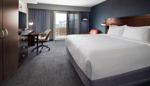 King Room with Pool View Roll-In Shower - Mobility/Hearing Accessible