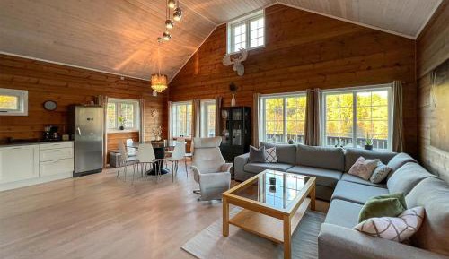 Five-Bedroom Holiday Home