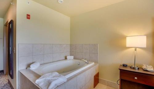 King Room with Spa Bath