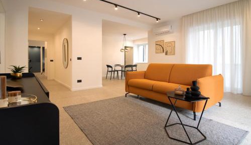 Two-Bedroom Deluxe Apartment with Balcony