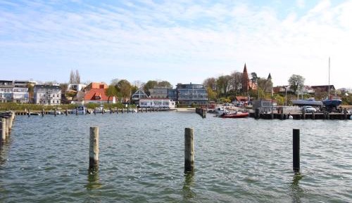One-Bedroom Apartment with Balcony